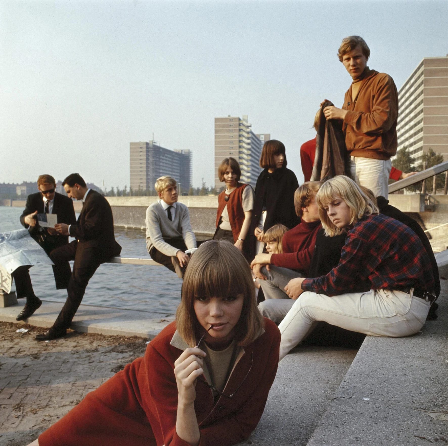 A group of young people at Sloterplas Amsterdam